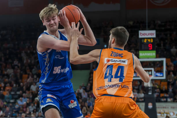 中稳步上升 中稳步上升